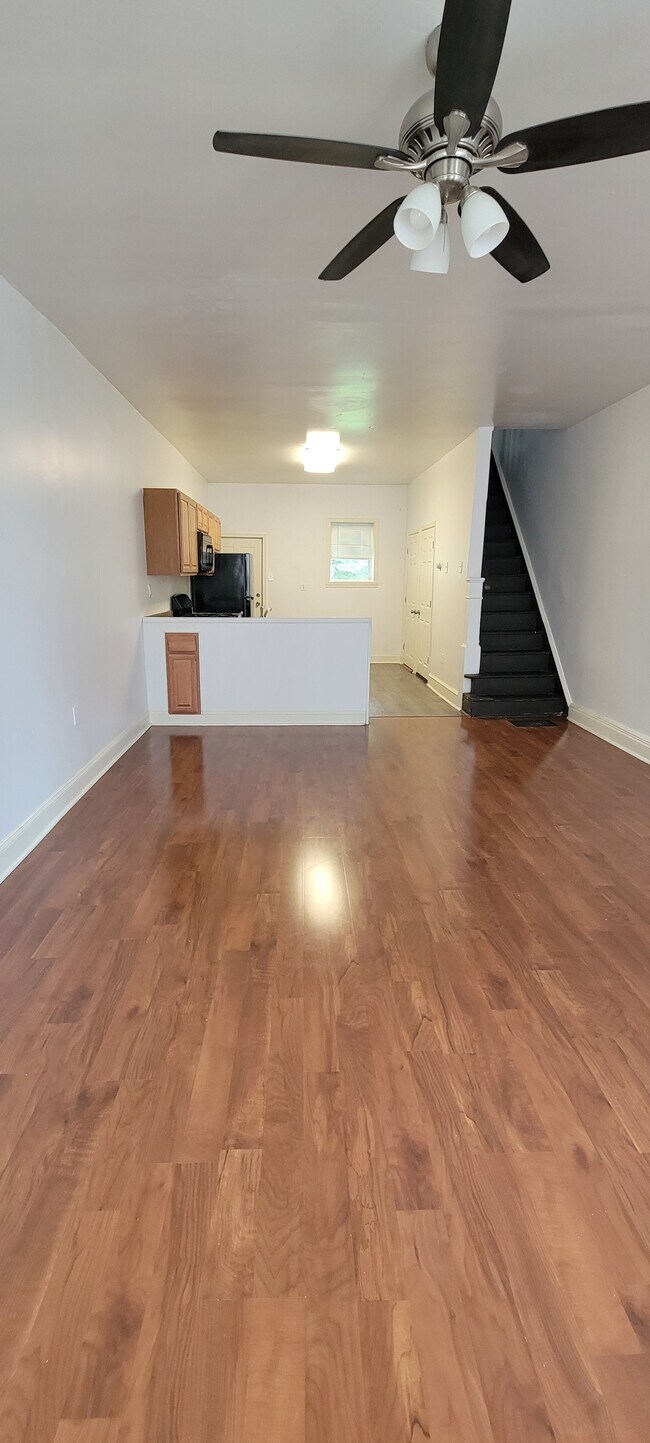 Photo - 2415 N Douglas St