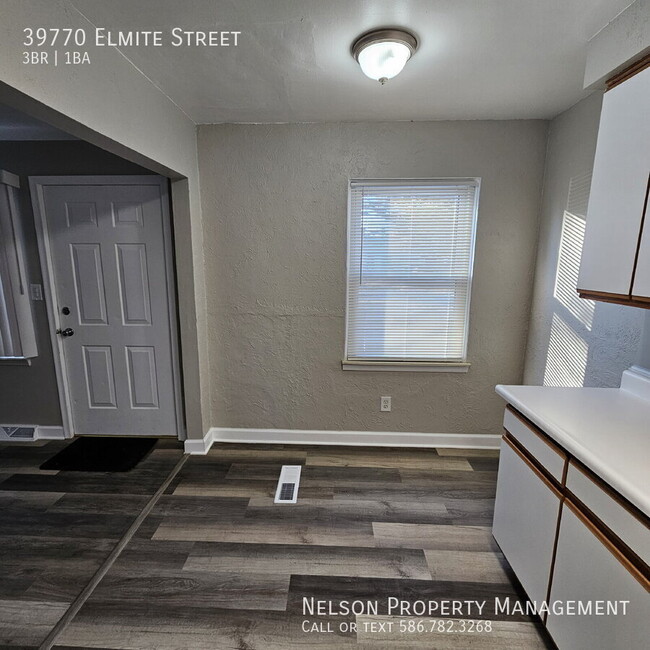 Photo - 39770 Elmite St