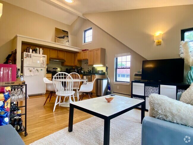 Building Photo - 241 River St Unit 10 Rental
