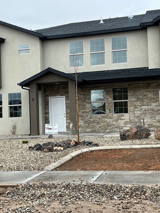 Photo - Beautiful Arbor Park Townhome!!