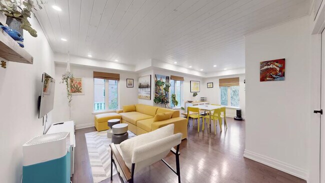 Building Photo - 30 Western Battery Rd Unit SI ID1504459P