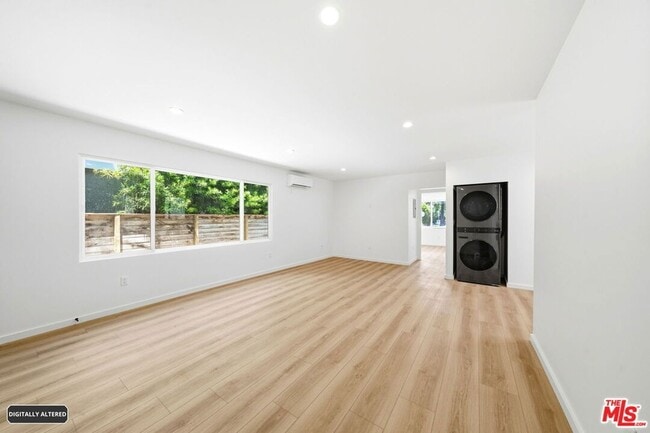 Photo - 333 6th Ave