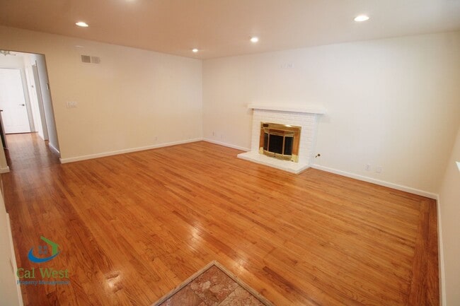 126 Calado Ave