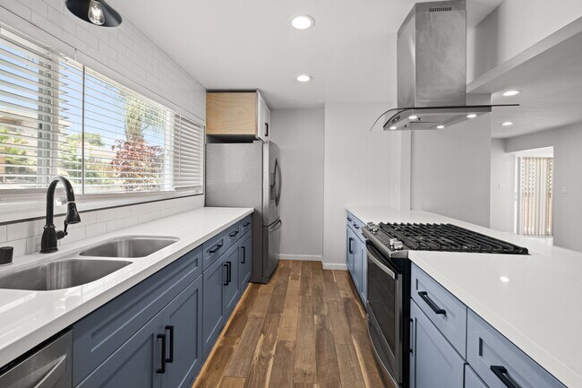 Photo - 5139 Ewing St