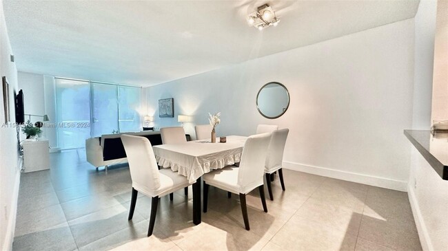 Photo - 19370 Collins Ave Condominio Unidad 319