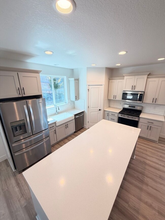 Photo - 3481 Snowberry Rd