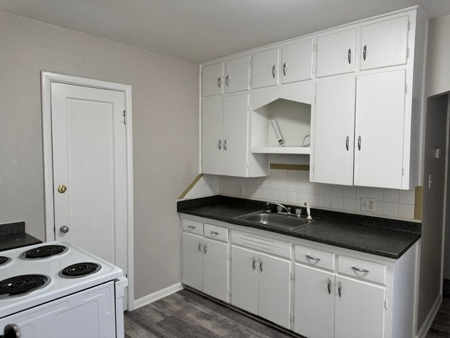 Photo - 1918/1920/1922 East 16th Street Unit 1922