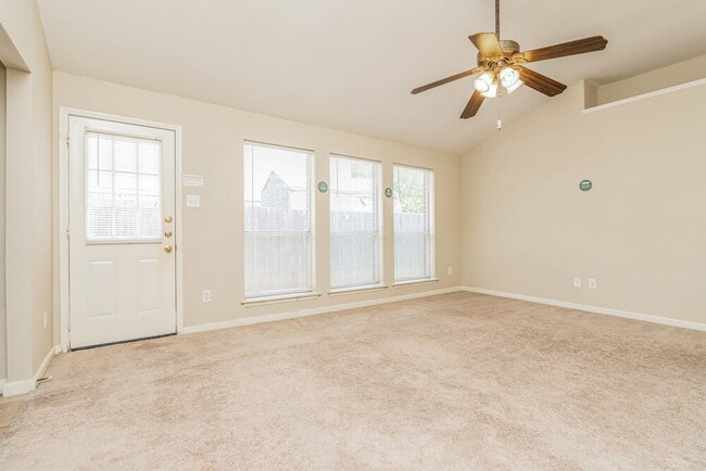 Photo - 6329 Glen Knoll Dr