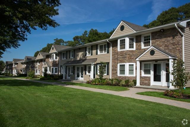 Building Photo - 104 Tudor Ln Unit 104 Rental