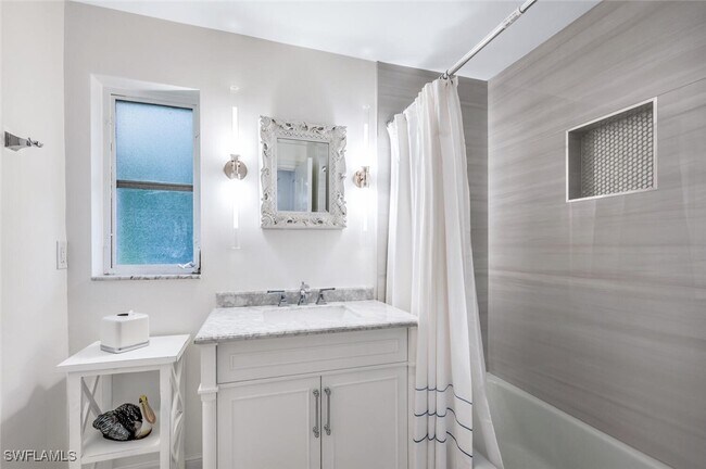 Photo - 735 Parkview Ln