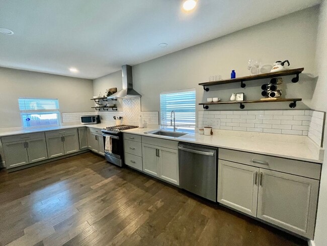 Photo - 1520 Spann Ave