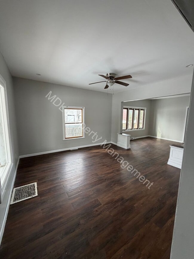 Photo - 3 Bedroom House for Rent!