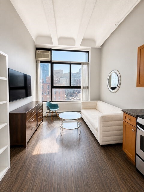 Photo - 12 Stoneholm St Unidad 428