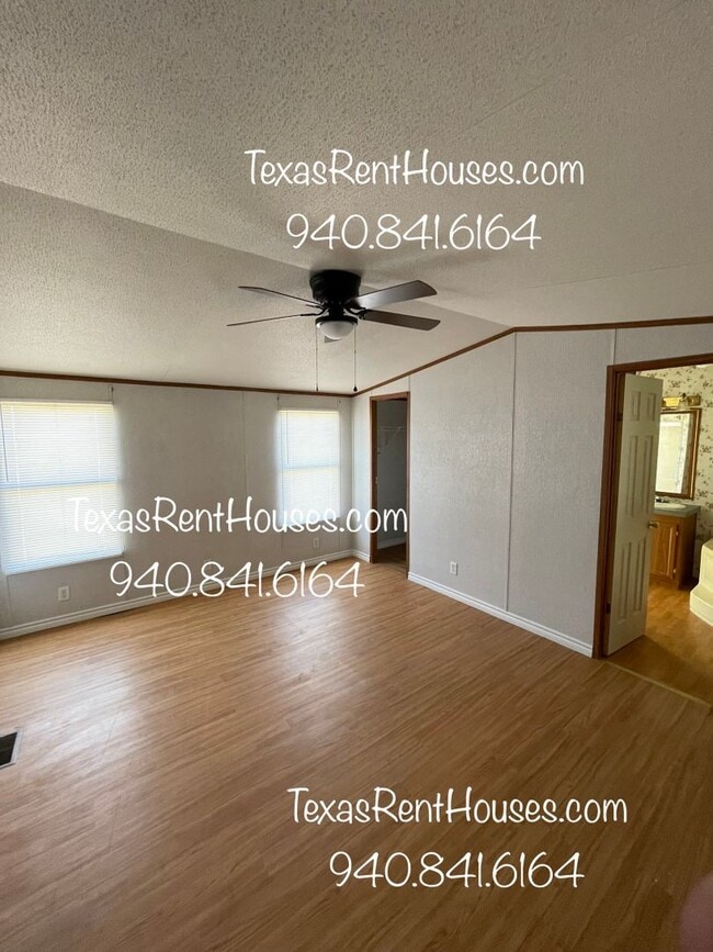 Photo - Beautiful Home - Walking Distance to Lamar