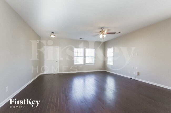 Photo - 519 Rook Rd