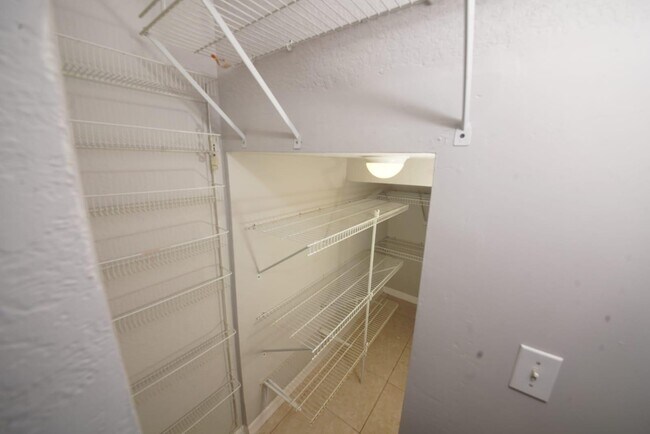 Photo - 5095 Rambler Rose Way