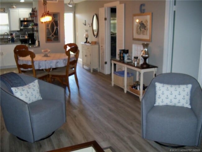 Photo - 1939 SW Palm City Rd Unit G