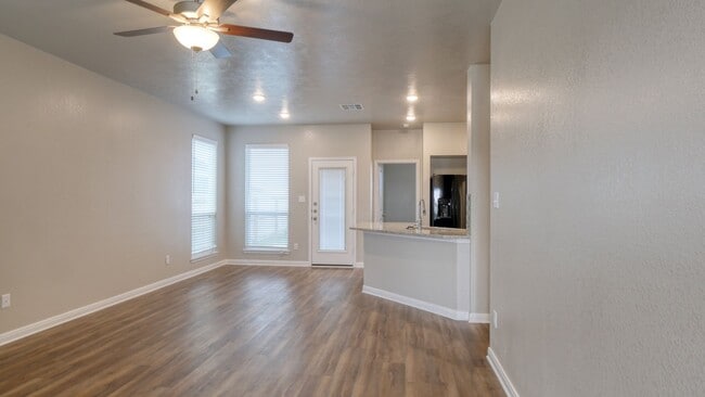 Photo - 2208 John Ross Ct