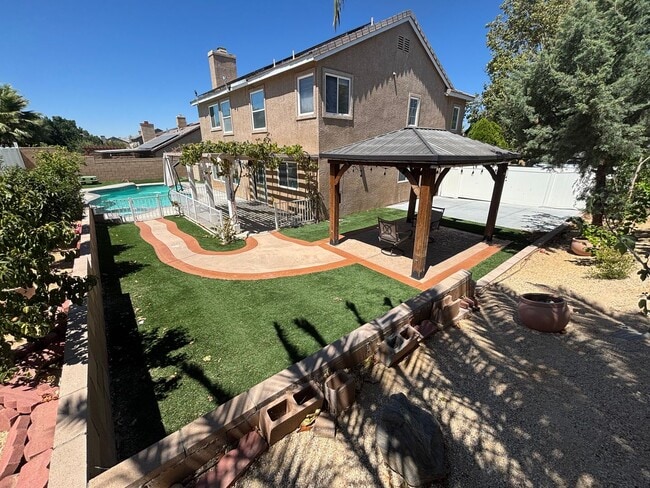 Photo - Beautiful 4-Bedroom Home with Solar in Palmdale!