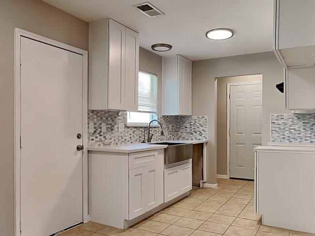 Photo - 18109 Eganville Cir