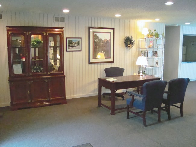 Photo - Stratford Town Apartments