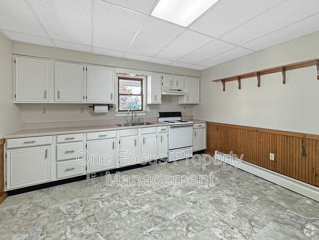 Building Photo - 663 Bellefonte Ave Unit #1 Rental