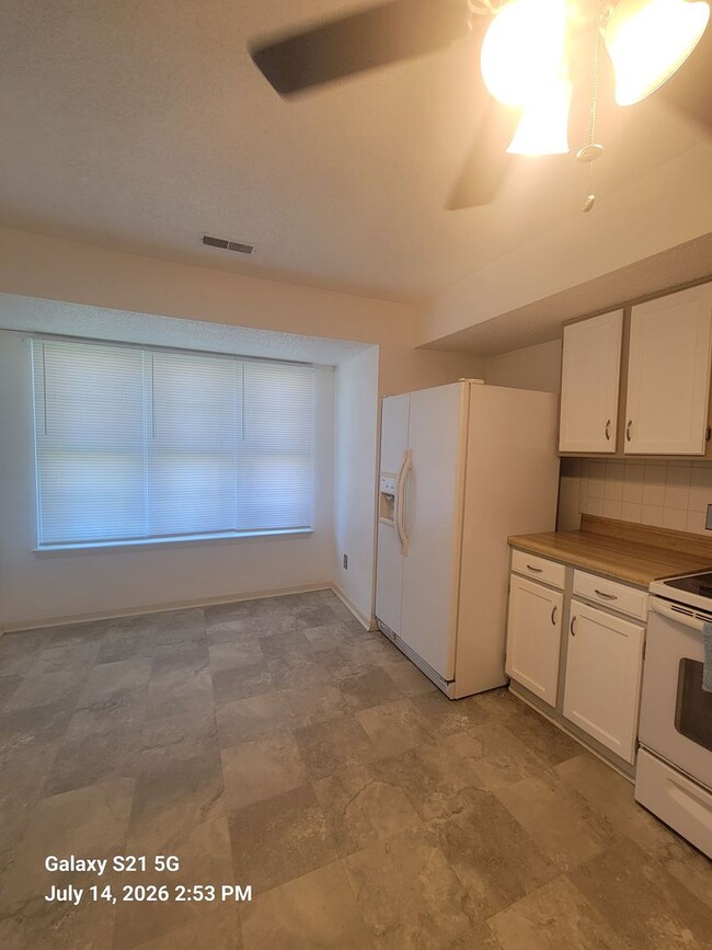 Photo - 2 bedroom, 1.5 bathrooms townhouse in Virginia Beach