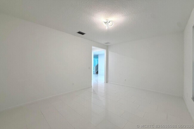 Photo - 10710 Hensley St