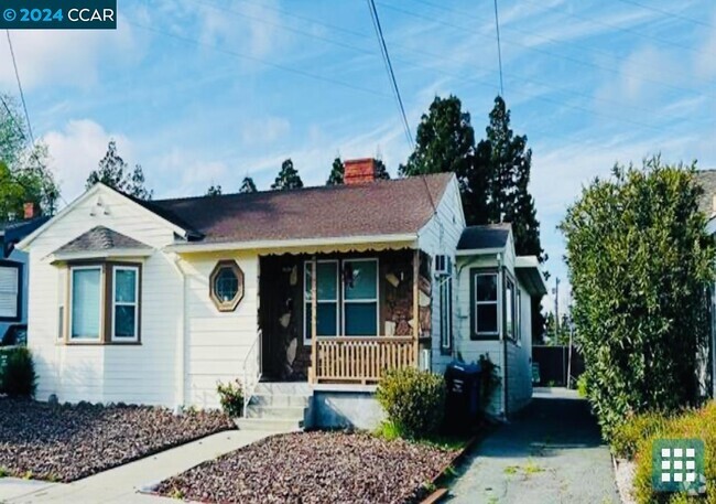 Building Photo - 1924 Almond Ave Rental