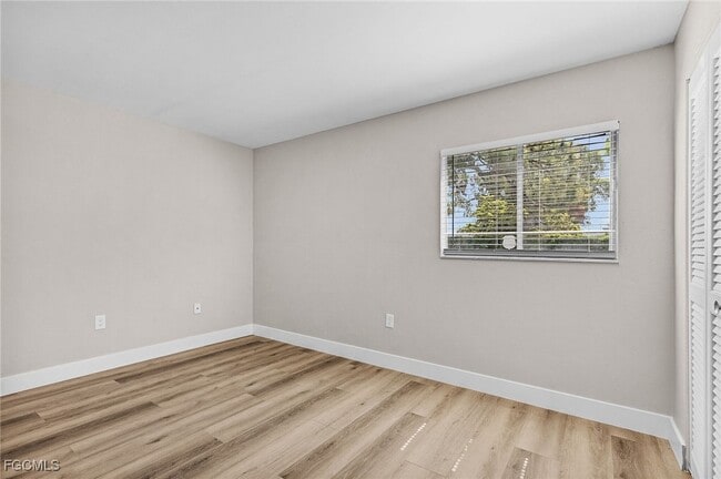 Building Photo - 1915 Maravilla Ave Unit 13 Rental