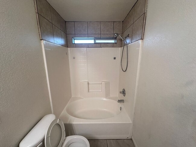 Photo - 2609 Vernice Loop Unit -B