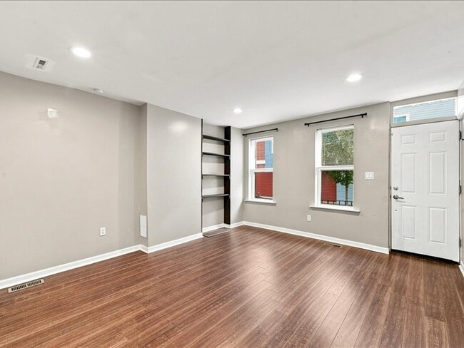 Photo - 521 Cantrell St