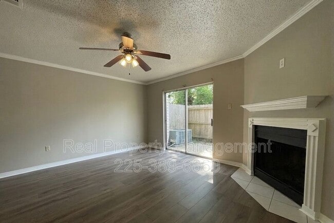 Photo - 920 W Tony St