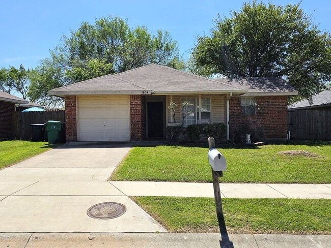 Building Photo - Beautiful 3 Bedroom 2 Bath Home