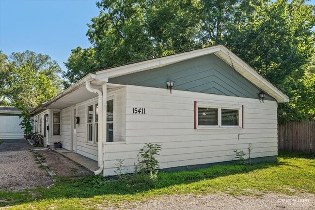 Building Photo - 15411 Joliet Rd Unit 1