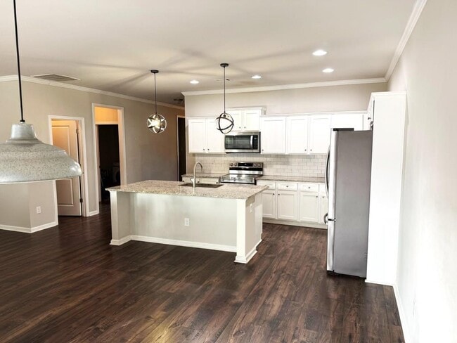 Photo - 113 Candler Park Dr