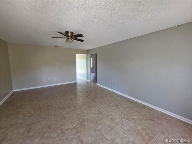 Photo - 2500 E Modern Ct