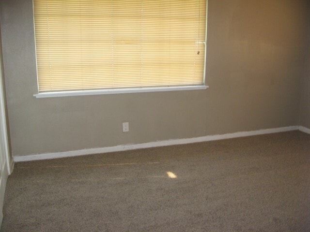 Building Photo - 1216 Armor Ave Rental