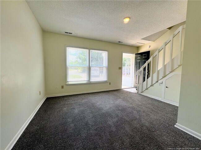 Photo - 6633 Abbey Ln