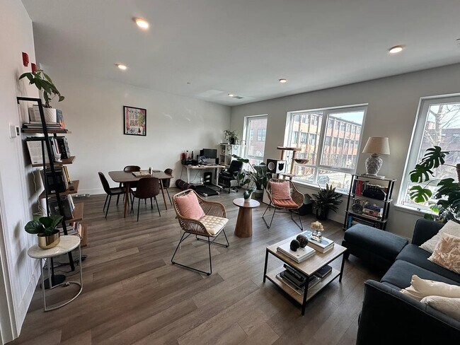 Building Photo - 957 Dorchester Ave Unit #2 Rental