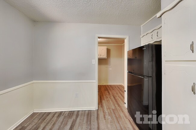 429 W Ferndale Ln