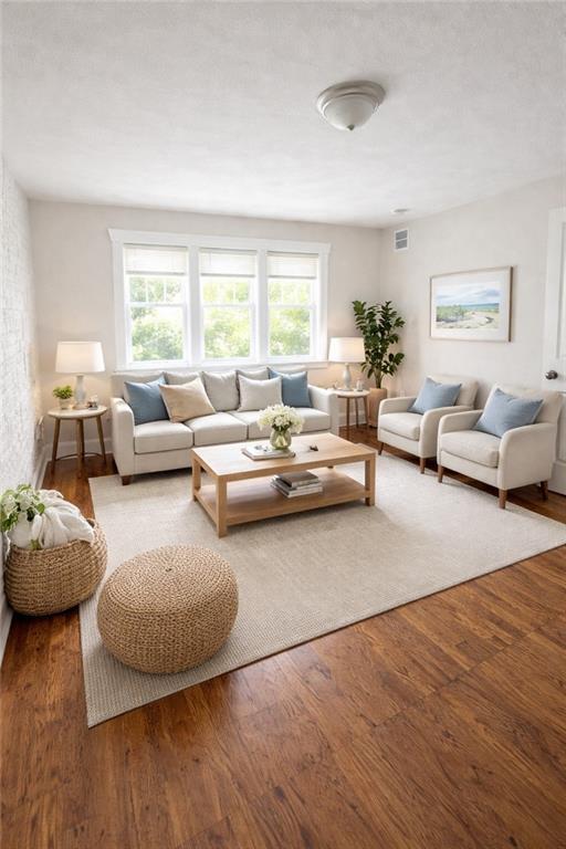 Photo - 422 Pawtucket Ave Unidad 2