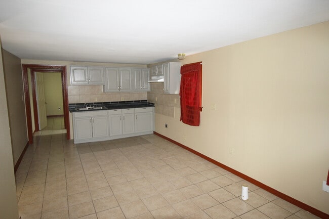 Photo - 1629 Katlan St