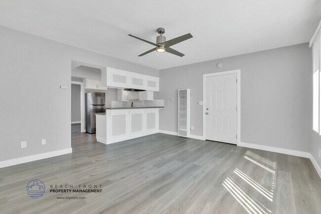 1901 Carnegie Ln