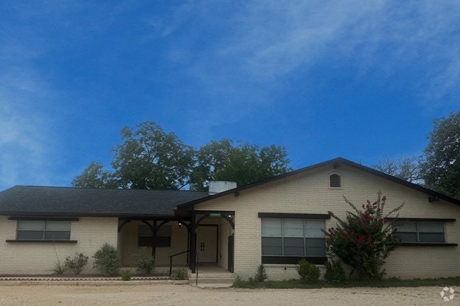 Building Photo - 101 Pine View Dr Rental