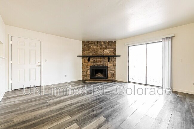 Photo - 18034 E Ohio Ave Unidad #102