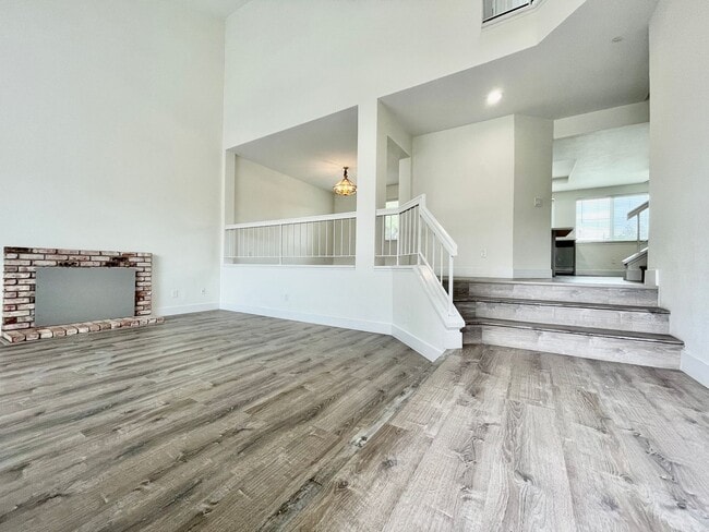 Photo - 2821 Bellflower Dr