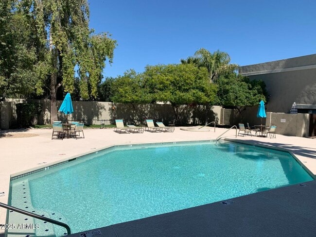 Building Photo - 3309 N 70th St Unit 116