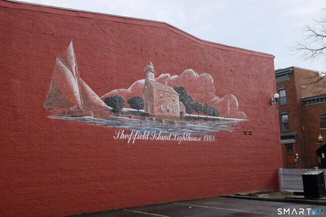 Photo - 68 S Main St