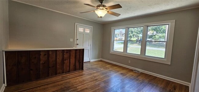 Photo - 1205 Edie Ave SE